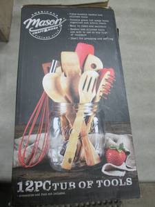 Mason Craft & More 12 pc Tub of Too...