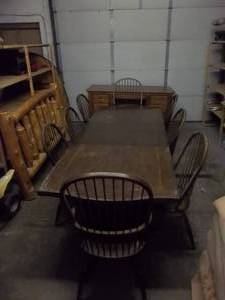 Dining Room Table & 8 Chairs With 2-18 Leaves & Dual Pedestal Legs 84x44x30 (With Out Leaves)