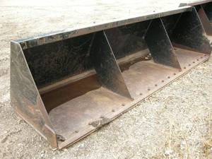lot 7 image: Skidsteer Snow Bucket