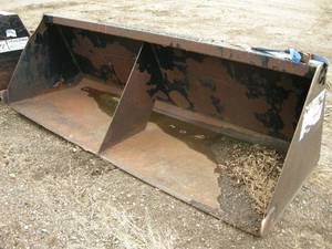 lot 8 image: Skidsteer 8 Snow Bucket