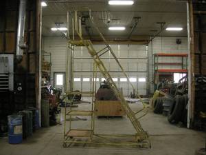 lot 13 image: Industrial Roll-Around Warehouse Ladder