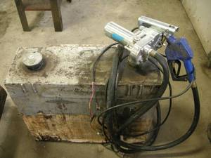 lot 22 image: Portable Fuel Tank