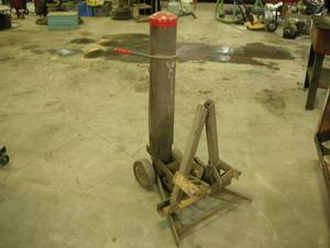 lot 27 image: Walker Pneumatic Air Bumper  Lift Jack