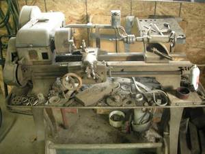 lot 23 image: Logan Screw Cutting Turret Lathe