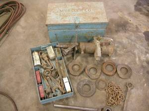 lot 29 image: Mueller B-101 Pipe Tapping Machine