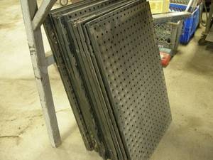 lot 33 image: Plastic Pegboard Organizer Panels