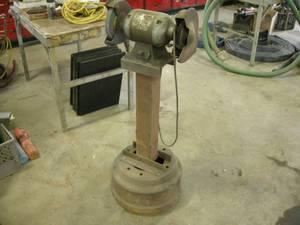 lot 34 image: Heavy Duty 8 Grinder