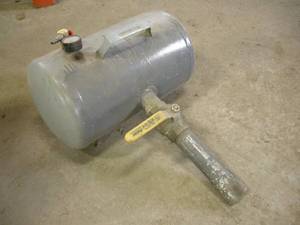 lot 36 image: Tire Blast Filler Tank