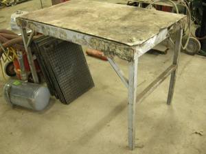 lot 37 image: Solid Handy Shop Table