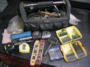 lot 99 image: Tool Pouch with Tools