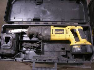 lot 142 image: DeWalt 18v Reciprocating Saw