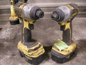 lot 153 image: 2 DeWalt 18v 14 Impact Drivers
