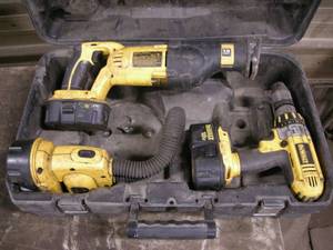 lot 157 image: DeWalt 18v Tool Set