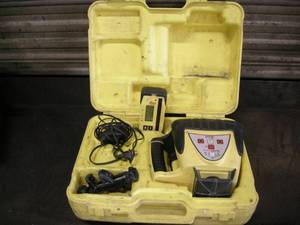 lot 169 image: Leica Rugby 100 LR