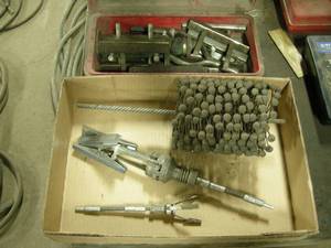 lot 201 image: Lisle 15000 Cylinder Hone