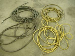 lot 202 image: Air Hose, 4 Sets