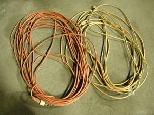 lot 207 image: 2 Extension Cords