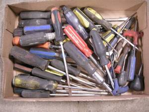 lot 212 image: Misc Screwdrivers