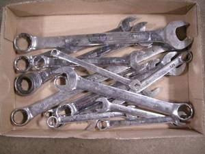 lot 217 image: Klutch Combination Wrenches