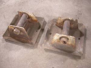 lot 251 image: Trailer Jack Feet
