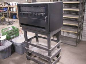 lot 257 image: Snack Vending Machine - Stand