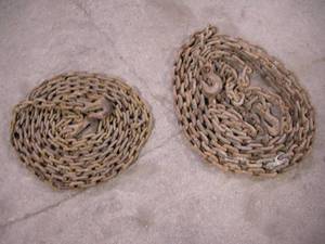 lot 275 image: 2 Log Chains 22 - 25