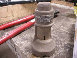 lot 300 image: Vintage Morse-Starrett Cable Cutter