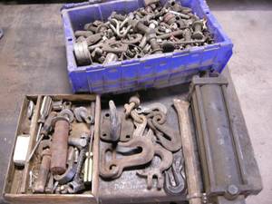 lot 315 image: Group of Metal Parts