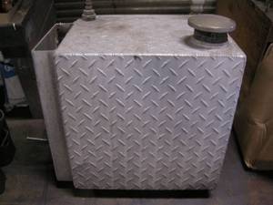 lot 317 image: Small Fuel Tank