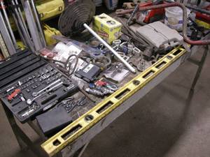 lot 320 image: Top of Table Lot