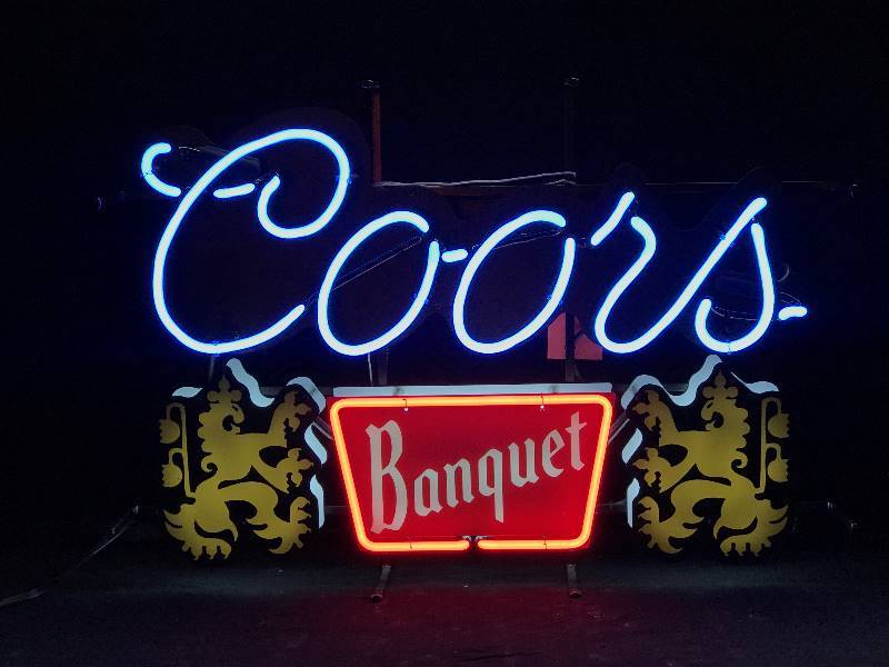 coors banquet light up sign