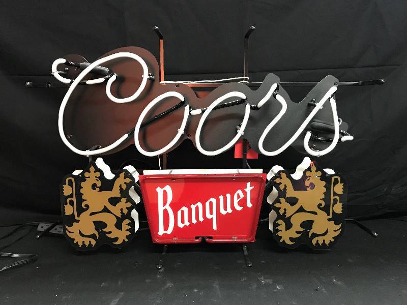 Coors Banquet Neon Neon Extravaganza And Mancave Cornucopia 2019 K Bid