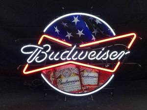 lot 21 image: Budweiser Stars and Stripes flag neon