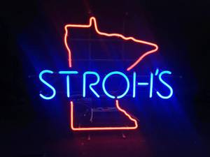 lot 35 image: Strohs MN neon