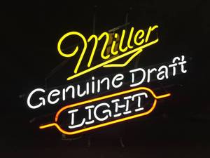 lot 138 image: Miller Genuine Draft Light neon