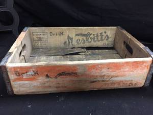 lot 158 image: Nesbitts wooden crate and Whistler Soda wooden bottle crate