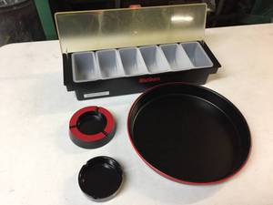 lot 194 image: Marlboro cocktail garnish holder, beer tray, and 2 ashtrays