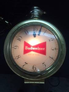 lot 81 image: Very Rare Budweiser Busch Gardens rotating clock with floating hands from Mayslacks Bar