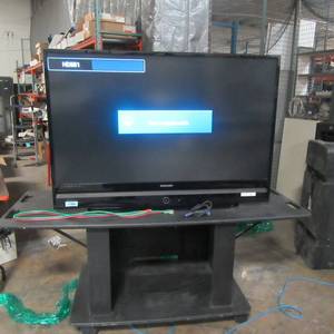 lot 3 image: 64 inch LARGE SAMSUNG PROJECTION TV WITH ROLLING STAND  Tested Working
