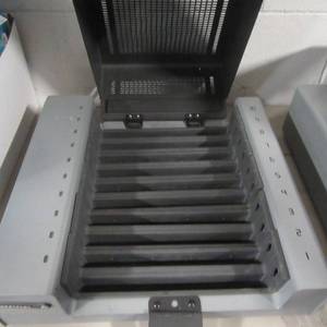 lot 27 image: BRETFORD  Locking Multi Devise charging station Tested Working