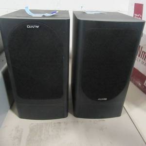 lot 29 image: AUVIO Speakers