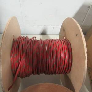 lot 38 image: 142 SOL UNSHIELDED REDGREEN STRIPE CABLE