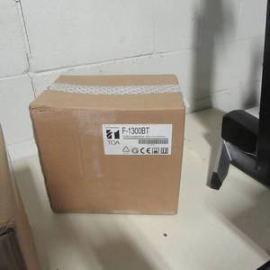lot 52 image: TOA Speaker New Sealed