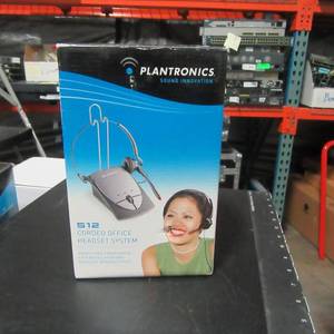 lot 73 image: Plantronics S12 Corded Office Headset System