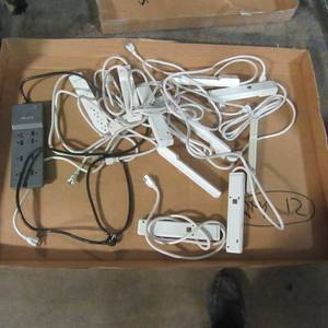 lot 95 image: 15 Power Strips