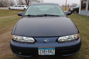 lot 5568 image: 2001 Oldsmobile Alero GLS - One Owner -
