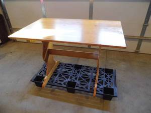 Corner Table
