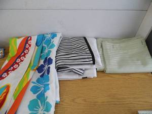 lot 21 image: Shower Curtains