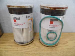 lot 60 image: 2 Fleetguard Filters