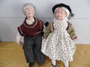 lot 80 image: Old Porcelain Couple on Bench